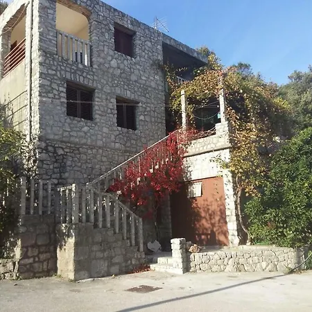 Crkvice 17667a Kuna Pelješka